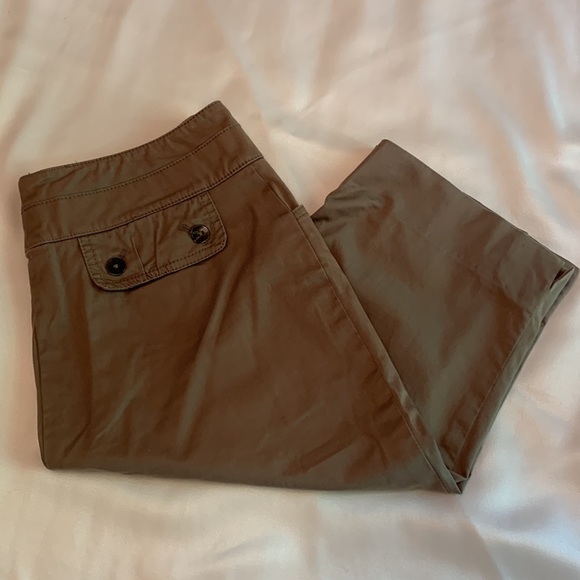 IRIS Shorts, Size Small, Please See Measurements - Picture 14 of 15